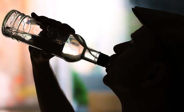 У Росії хочуть заборонити випивати на вихідних через високу смертність від алкоголю