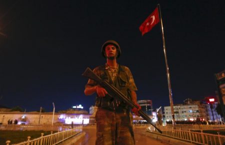 Попытка переворота в Турции была срежиссирована из Кремля, — оппозиционный турецкий журналист