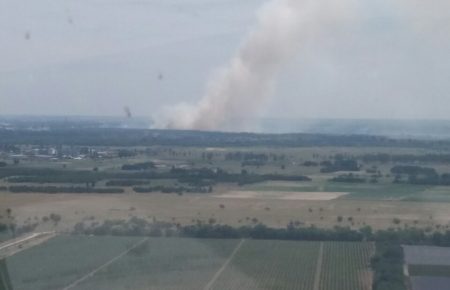 Пожежу на території військового полігону Міноборони загасили за допомогою авіації
