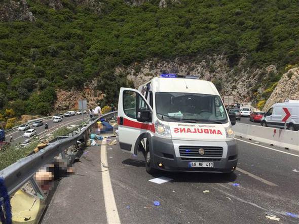 Туристичний автобус потрапив у ДТП у Турції: 26 постраждалих