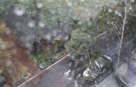 Через шторм в Маріуполі знеструмлено 129 підстанцій (ВІДЕО)