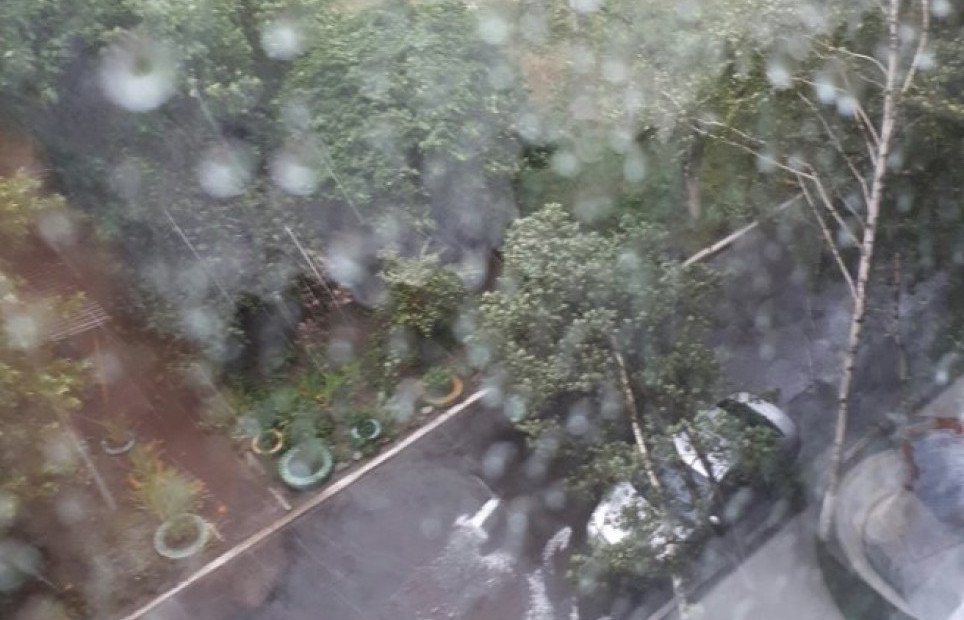 Через шторм в Маріуполі знеструмлено 129 підстанцій (ВІДЕО)