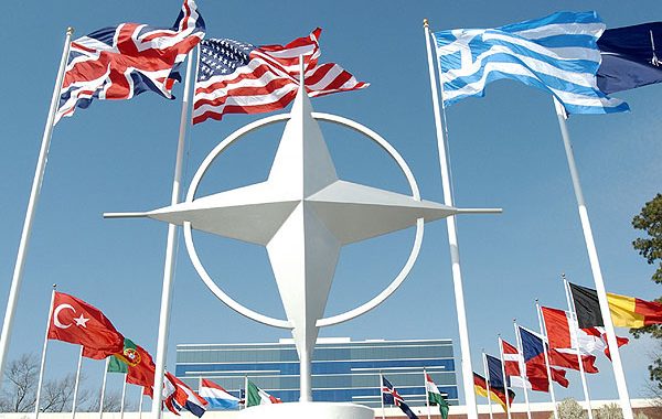 Україна звернулась до НАТО з проханням про надання летальної зброї Україна звернулась до НАТО з проханням про надання летальної зброї