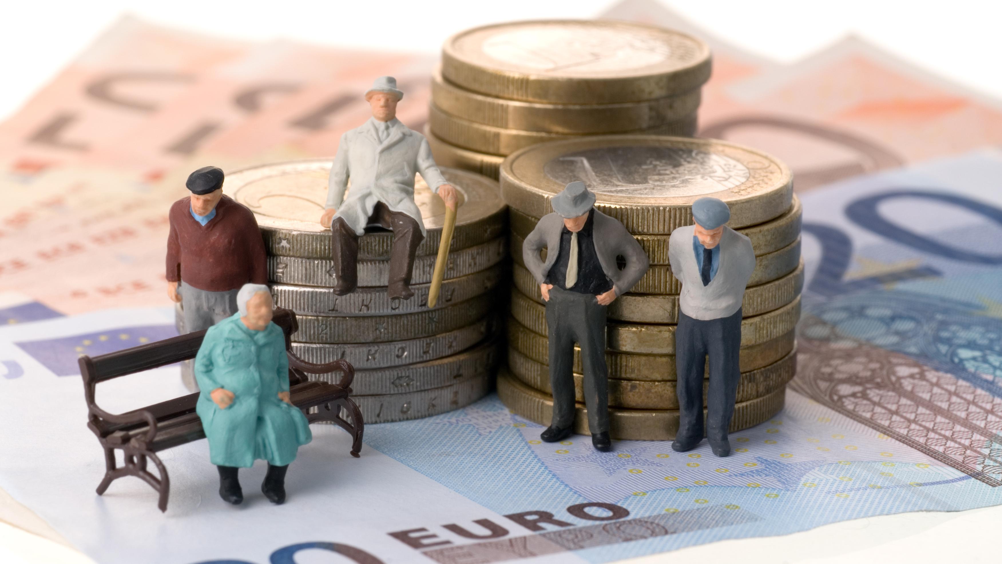 «У 2018-19 році мало хто матиме достатній стаж для виходу на пенсію» — економіст