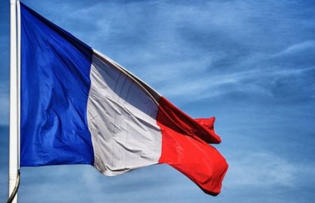 У Франції запровадили штрафи у 45 тисяч євро за знущання над акцентами