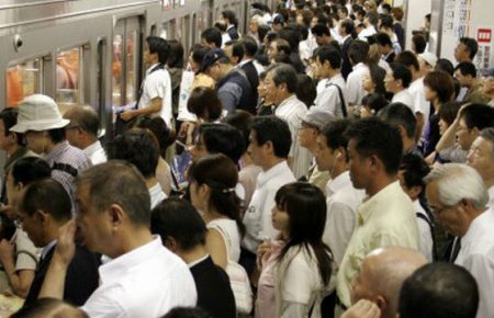 В Японії започатковують кампанію «віддаленої роботи» та реформу культури роботи