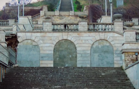 В Керчи продолжает разрушаться Митридатская лестница (ВИДЕО)
