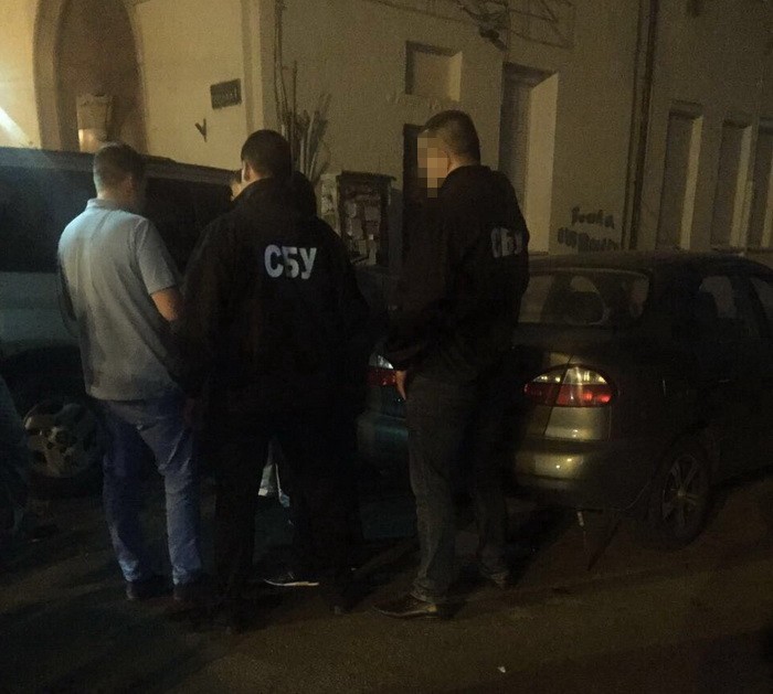 В Одесі на хабарі затримали посадовця «Укртрансбезпеки» (ФОТО)