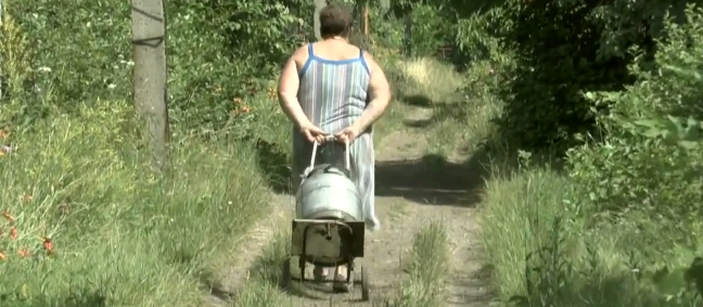 На окраине Луганска люди три года живут без воды (ВИДЕО)