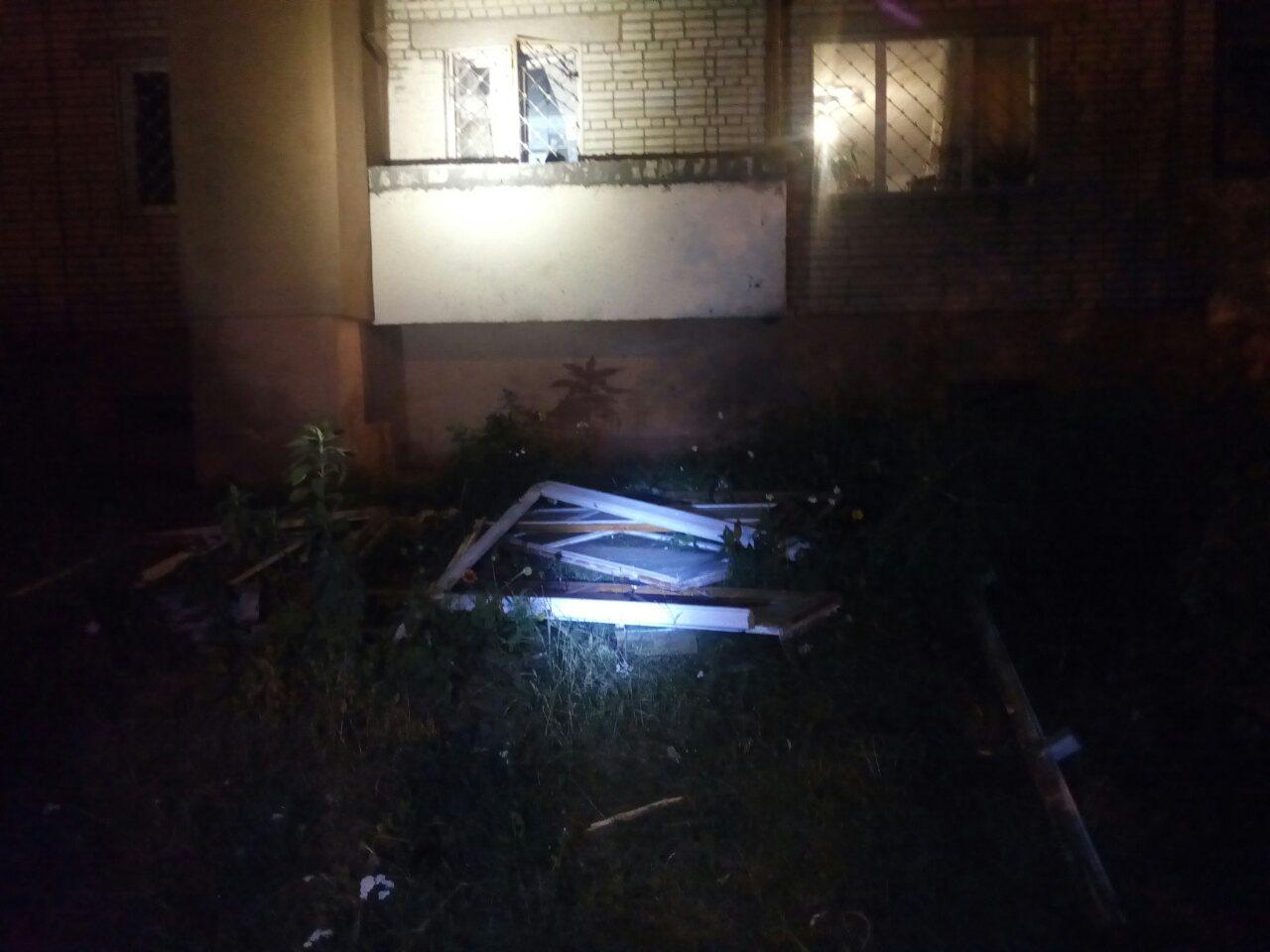 У Львові вибух в будинку, травмовано жінку (ФОТО)