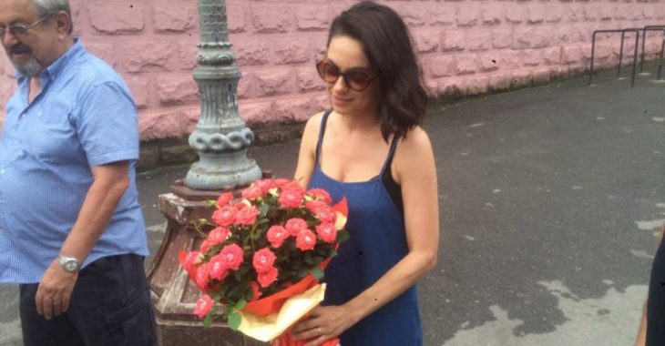 Міла Куніс та Ештон Катчер приїхали в Україну Міла Куніс та Ештон Катчер приїхали в Україну