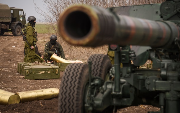 Доба на Донбасі: двоє українських військових поранені