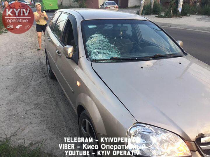 У Києві водій на «великій швидкості» збив двох дітей