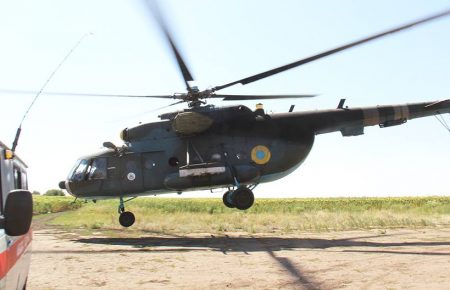 Двох  поранених солдатів евакуювали вертольотом із зони АТО до Харкова(ФОТО)