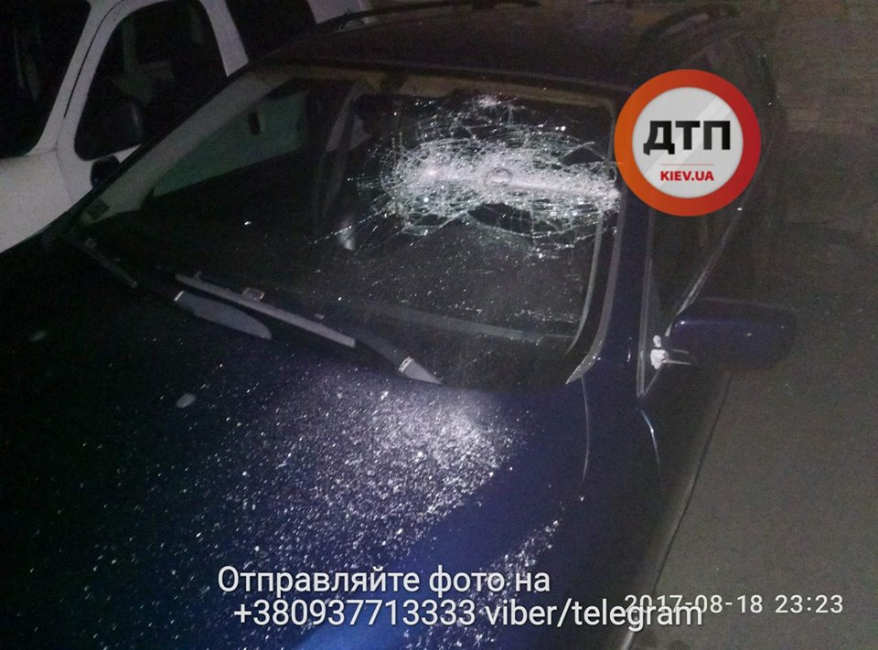 У Києві викрали людину. Поліція розшукує нападників  (ФОТО)