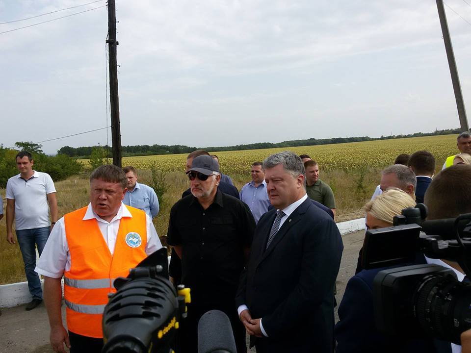 Міжнародну трасу М-03 відремонтують в Донецькій і Харківській областях (ФОТО)