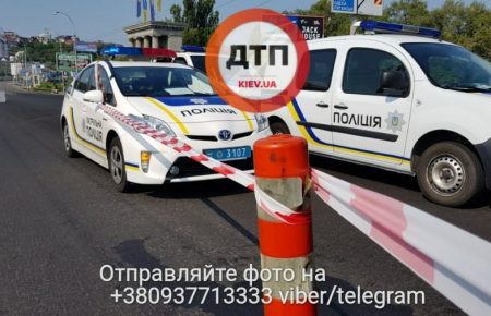 В столиці «Москвич» з арсеналом зброї зіткнувся з вантажівкою (ФОТО)