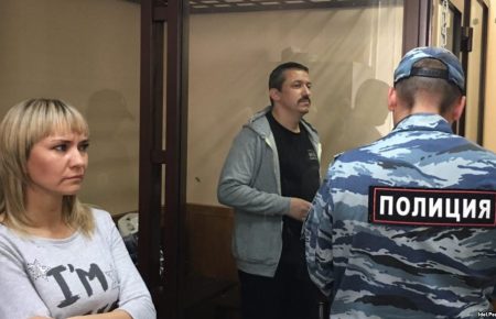 У Росії активіста засудили до трьох років в'язниці за пости про Путіна і Крим