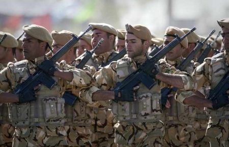Загинули четверо солдатів: в Ірані військовий відкрив вогонь про побратимах