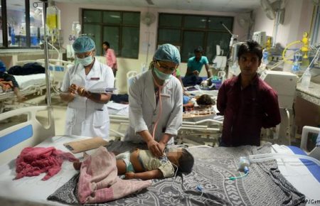 В індійській лікарні загинуло щонайменше 60 дітей через можливі перебої подачі кисню