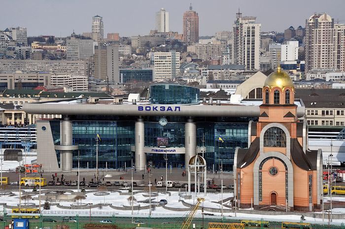 У столиці обмежили роботу залізничного вокзалу через повідомлення про замінування — Укрзалізниця