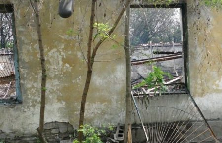 Обстріл у Новолуганську пошкодив будинки та газову трубу(ВІДЕО)