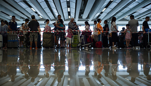 В аеропорту Гонконгу скасували понад 300 рейсів через тайфун «Пакхар»