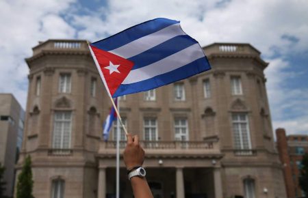 16 членів посольства США на Кубі тимчасово втратили слух
