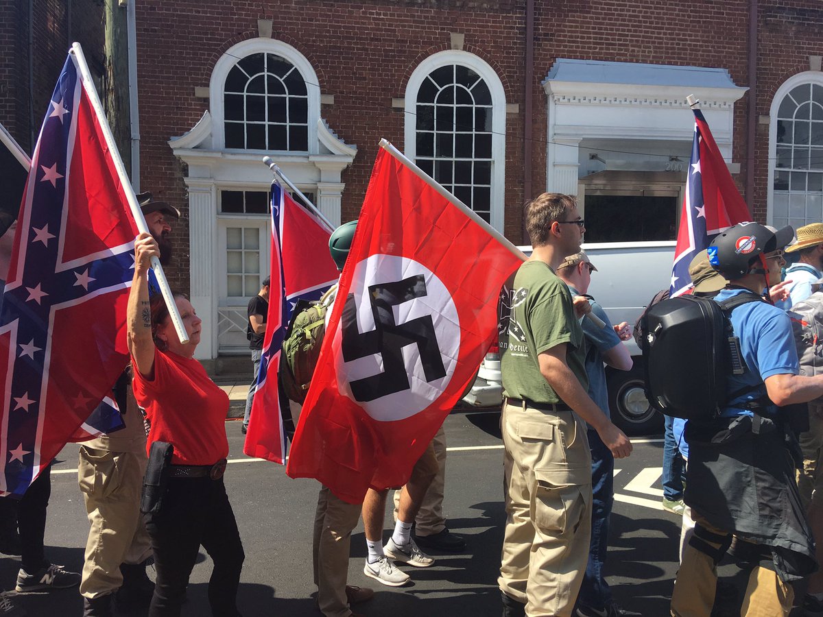 Данина Ку-клукс-клану, нацисти, - у мережі обговорюють, хто вийшов на протести у Вірджинії (ВІДЕО)