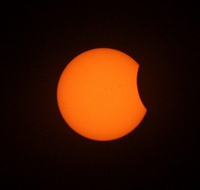Світ спостерігає сонячне затемнення (ФОТО, ВІДЕО) Світ спостерігає сонячне затемнення (ФОТО, ВІДЕО)