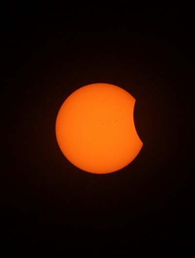 Світ спостерігає сонячне затемнення (ФОТО, ВІДЕО)