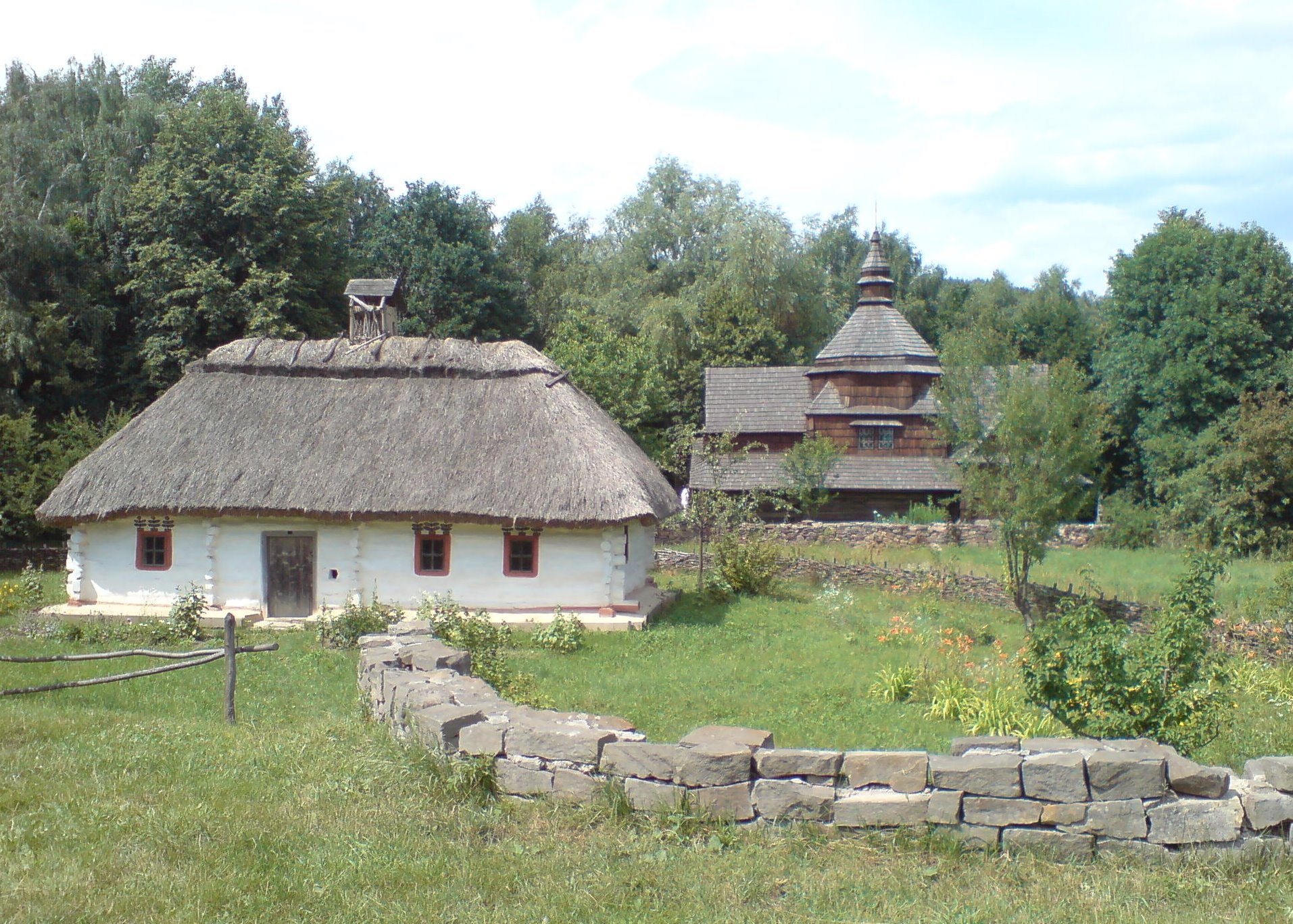 Київська міська рада отримала право власності на понад 100 га земель музею «Пирогово»