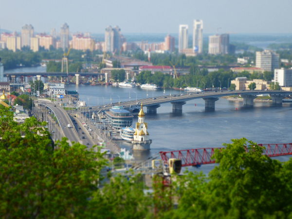 Чи справді Київ таке незручне місто для життя?