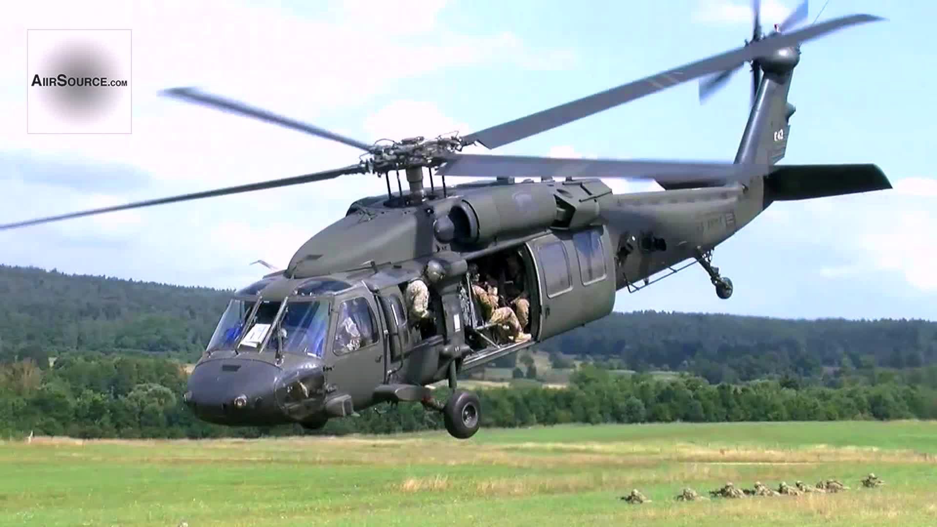 Військовий вертоліт армії США впав у Тихий океан. 5 членів екіпажу зникли безвісти