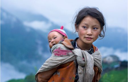 У Непалі вийшов закон, який забороняє виганяти жінок з дому під час менструації