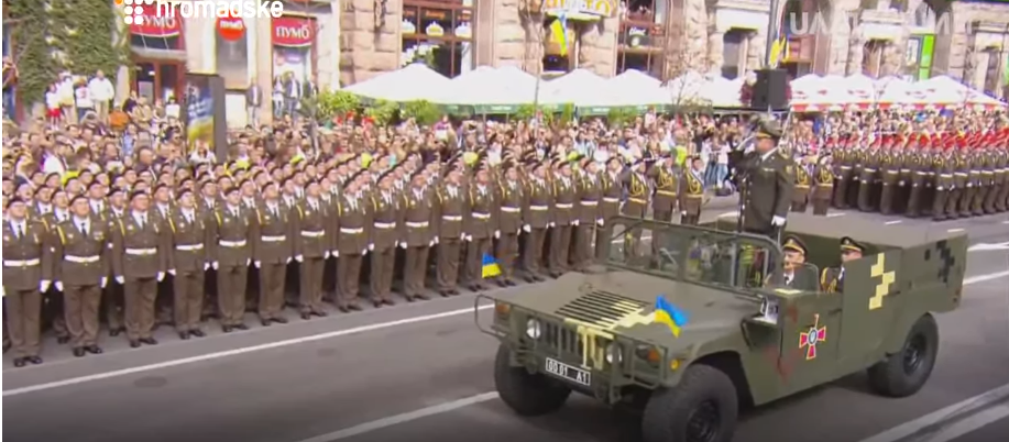 У Києві проходить парад до Дня Незалежності України (ВІДЕО-трансляція)