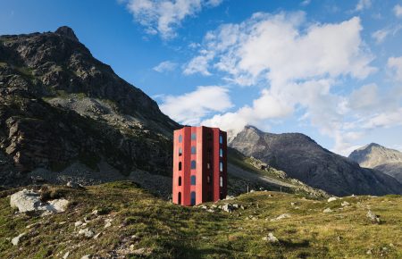 Посеред Альп, на висоті 2300 метрів, побудували театр у вигляді башти (ФОТО)