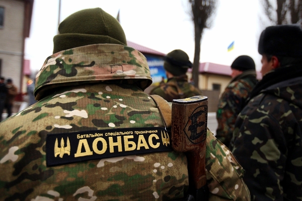 Біля Львова поліція обшукує представників батальйону «Донбас» (ВІДЕО)