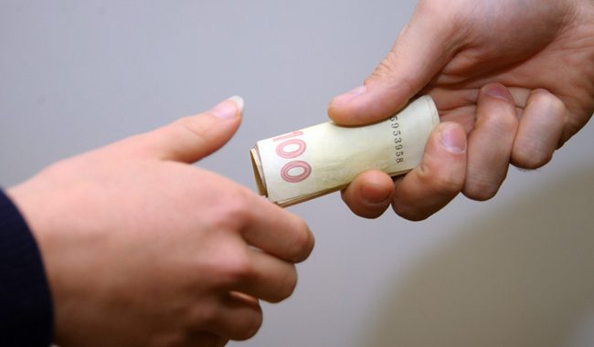 Начальника податкової інспекції у Чернівецькій області затримано за підозрою у хабарництві Начальника податкової інспекції у Чернівецькій області затримано за підозрою у хабарництві