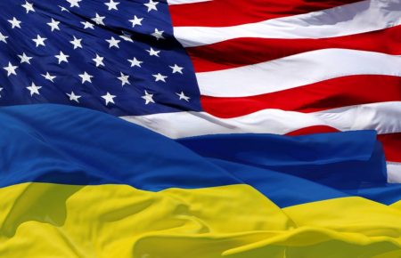 Сенат США схвалив виділення Україні оборонної зброї і $500 млн допомоги