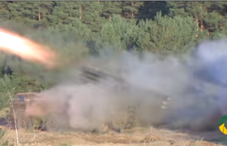 Українські артилеристи вчились знищувати наземні цілі (ВІДЕО)