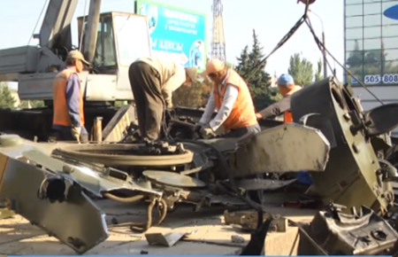 В Луганську повністю демонтували пам’ятник підірваний 18 вересня (ВІДЕО)