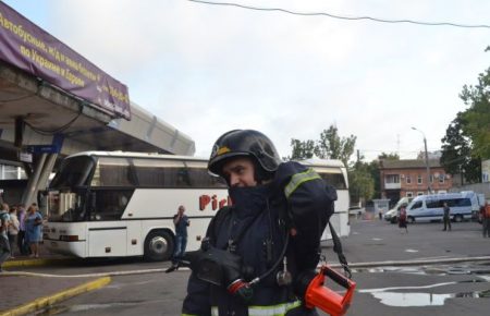 В Одесі горів центральний автовокзал. Евакуювали 70 людей (ФОТО)