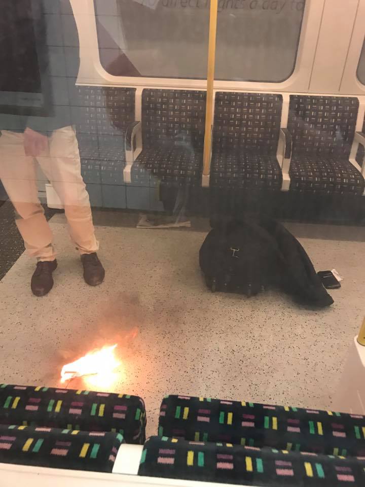У Лондоні евакуювали людей із метро через вибух зарядки телефону