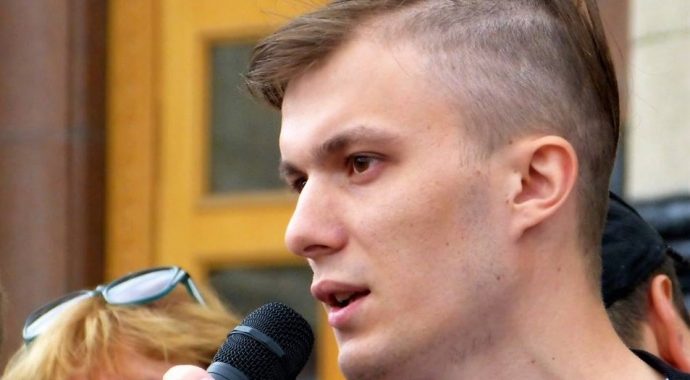 У Харкові побили активіста-антикорупціонера У Харкові побили активіста-антикорупціонера