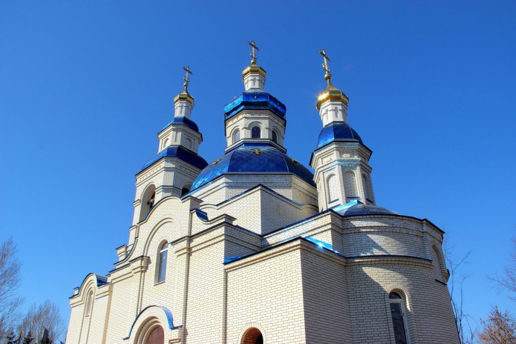 Церковна суперечка на Донбасі: чи може громада змінити підпорядкування?