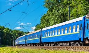 Укрзалізниця запускає поїзди, що з’єднають Донбас з Прикарпаттям і Закарпаттям