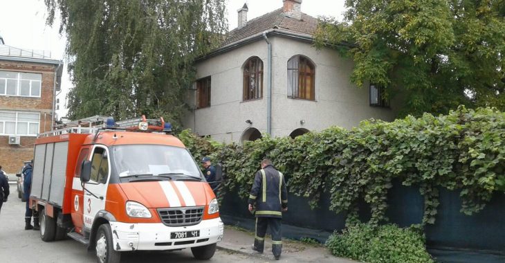 У Львові горів дитячий садок (фото, відео) У Львові горів дитячий садок (фото, відео)