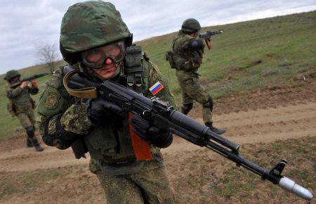 Путін дозволив військовим-іноземцям армії РФ брати участь в місіях за кордоном