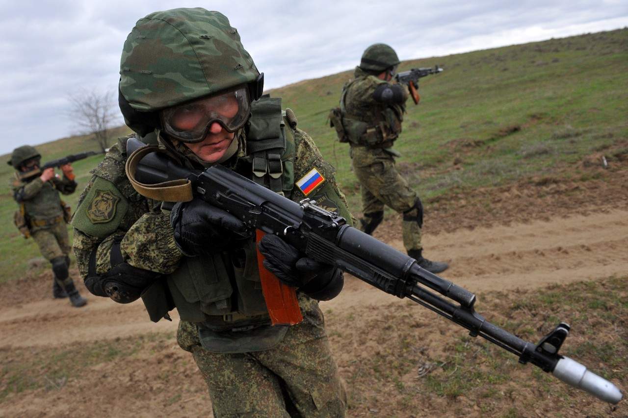 Путін дозволив військовим-іноземцям армії РФ брати участь в місіях за кордоном